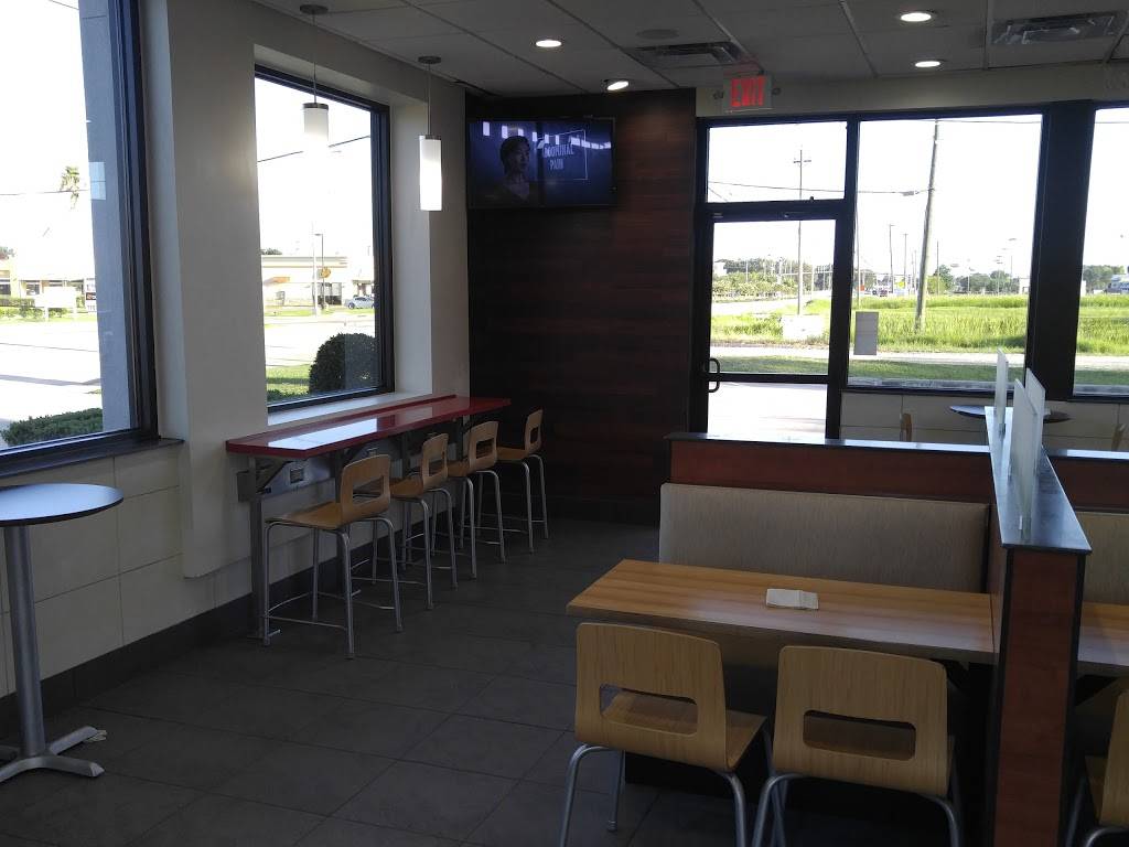 Wendys | restaurant | 1722 N Main St, Pearland, TX 77581, USA | 8322847529 OR +1 832-284-7529