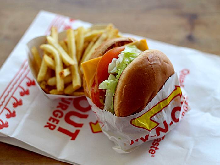 In-N-Out Burger | restaurant | 331 Railroad Canyon Rd, Lake Elsinore, CA 92532, USA | 8007861000 OR +1 800-786-1000
