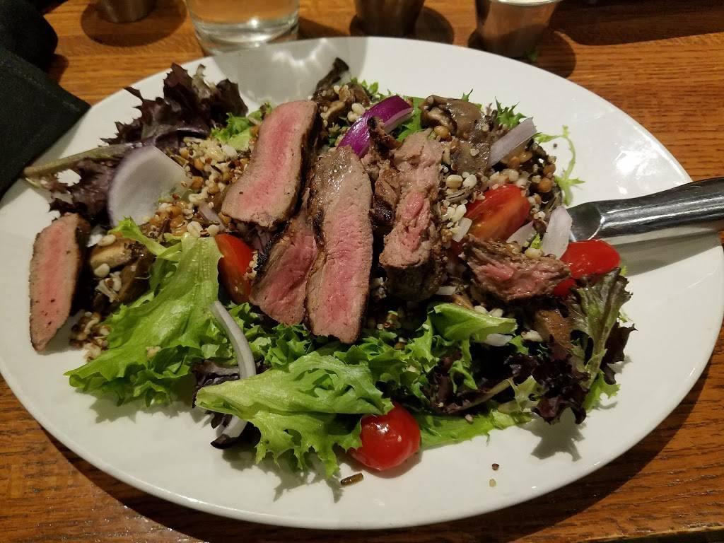 Granite City Food & Brewery | restaurant | 230 Conference Center Dr, East Peoria, IL 61611, USA | 3096998080 OR +1 309-699-8080