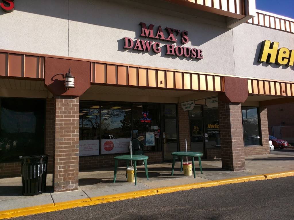Maxs Dawg House | restaurant | 1438 S Milwaukee Ave, Libertyville, IL 60048, USA | 8473674515 OR +1 847-367-4515