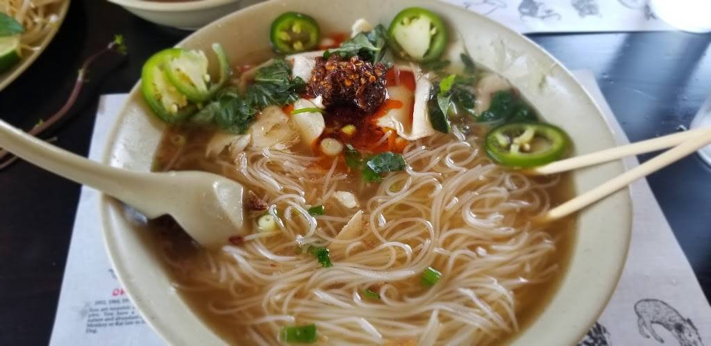 Phat Noodles | restaurant | 104 E Compton Blvd, Compton, CA 90220, USA | 4243386844 OR +1 424-338-6844