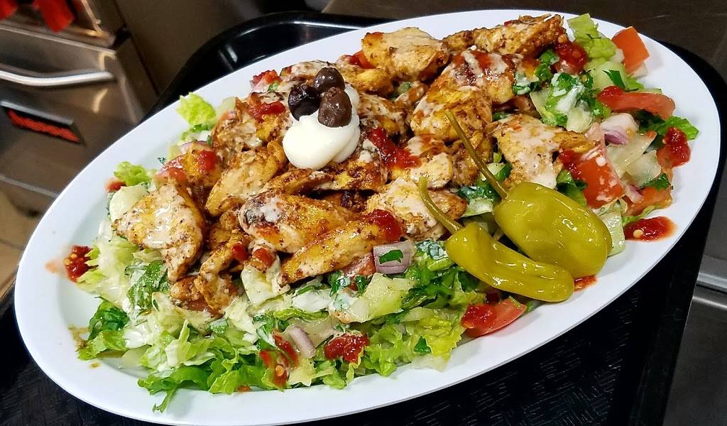 S&S Deli | restaurant | 115 E Dorset Dr, Dixon, CA 95620, USA | 7076933399 OR +1 707-693-3399