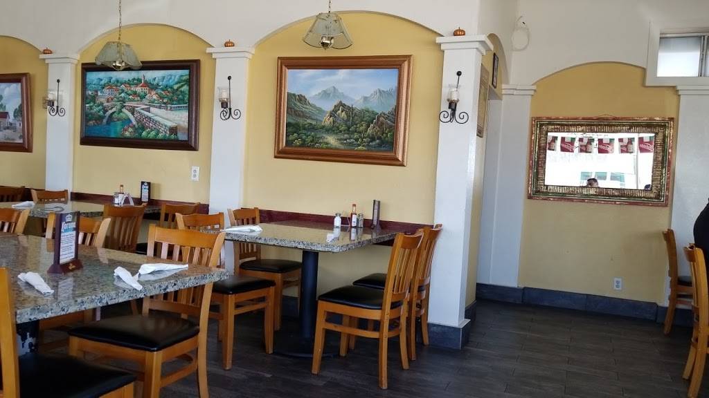 Mariscos Puerto Nuevo | restaurant | 580 Broadway Ave, Seaside, CA 93955, USA | 8315830411 OR +1 831-583-0411
