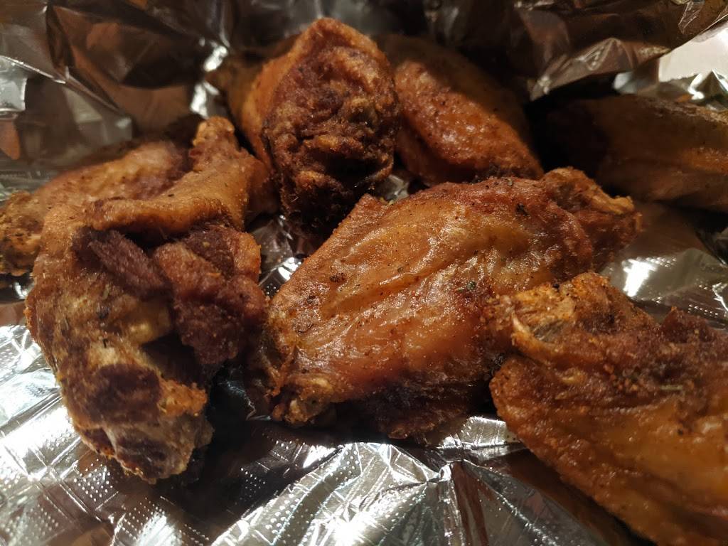 Wing Castle | restaurant | 397 E Southwest Pkwy Suite #105, Lewisville, TX 75067, USA | 2145139373 OR +1 214-513-9373