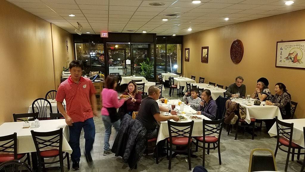 China Palace Restaurant | restaurant | 213 N Washington St, Green Bay, WI 54301, USA | 9204330688 OR +1 920-433-0688