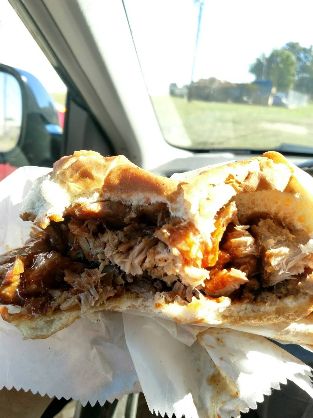 Williams Bar-B-Q | restaurant | 106 S 14th St, West Memphis, AR 72301, USA | 8707350979 OR +1 870-735-0979