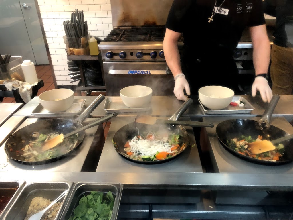 Brightwok Kitchen and Catering | restaurant | 21 E Adams St, Chicago, IL 60603, USA | 3125830729 OR +1 312-583-0729