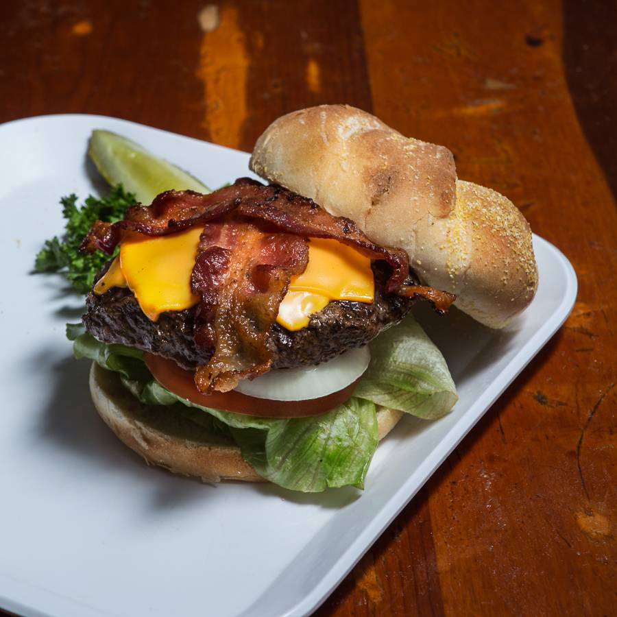 Bucketts Wings & More | restaurant | 6301 South Pointe Blvd, Fort Myers, FL 33919, USA | 2394817311 OR +1 239-481-7311