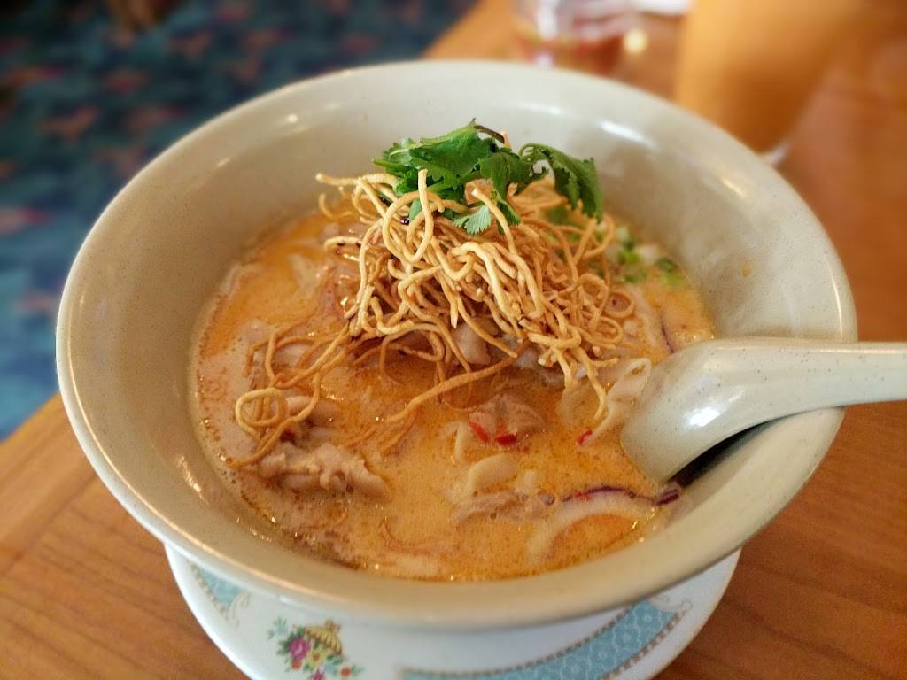 Pailin Thai Cuisine | restaurant | 5621 Hollywood Blvd, Los Angeles, CA 90028, USA | 3234677715 OR +1 323-467-7715