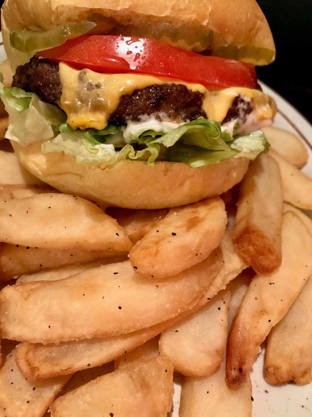 Tennessee Brewskys | restaurant | 420 S Broad St, New Tazewell, TN 37825, USA | 4235266260 OR +1 423-526-6260