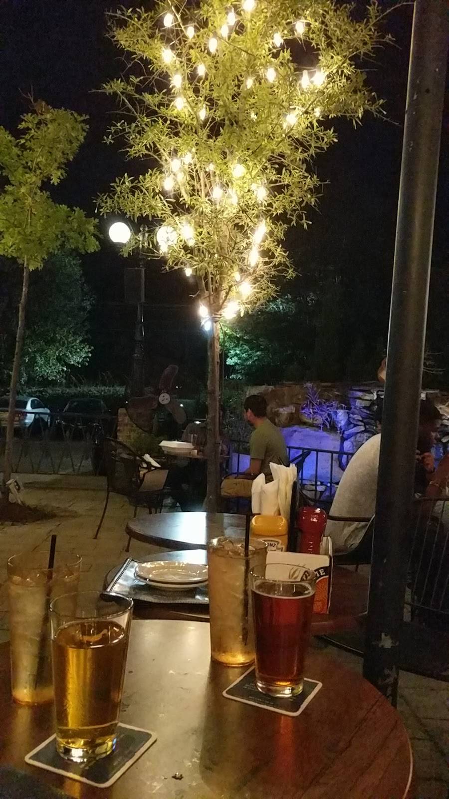 The Bulldog, Jackson | restaurant | 6111 Ridgewood Rd, Jackson, MS 39211, USA | 6019783502 OR +1 601-978-3502