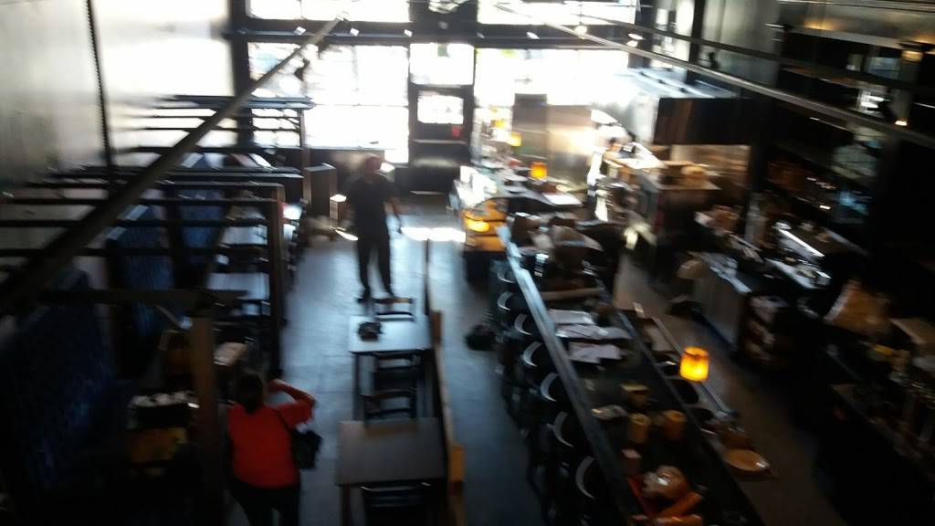 Dogwood Cafe and Lounge | restaurant | 222 1st Ave S, Kent, WA 98032, USA | 2532774905 OR +1 253-277-4905