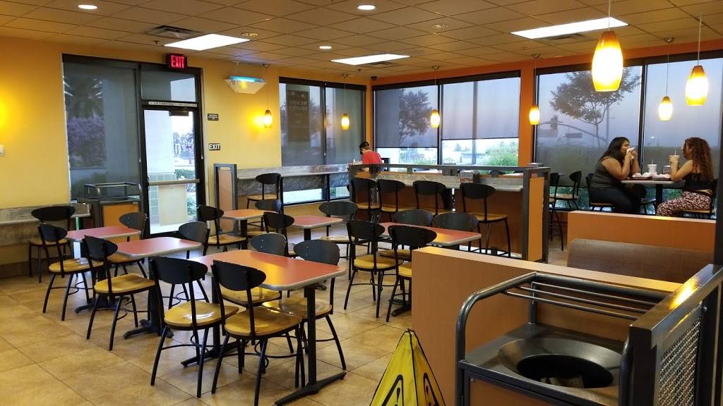 Jack in the Box | restaurant | 10473 Alta Loma Dr, Rancho Cucamonga, CA 91737, USA | 9094836335 OR +1 909-483-6335