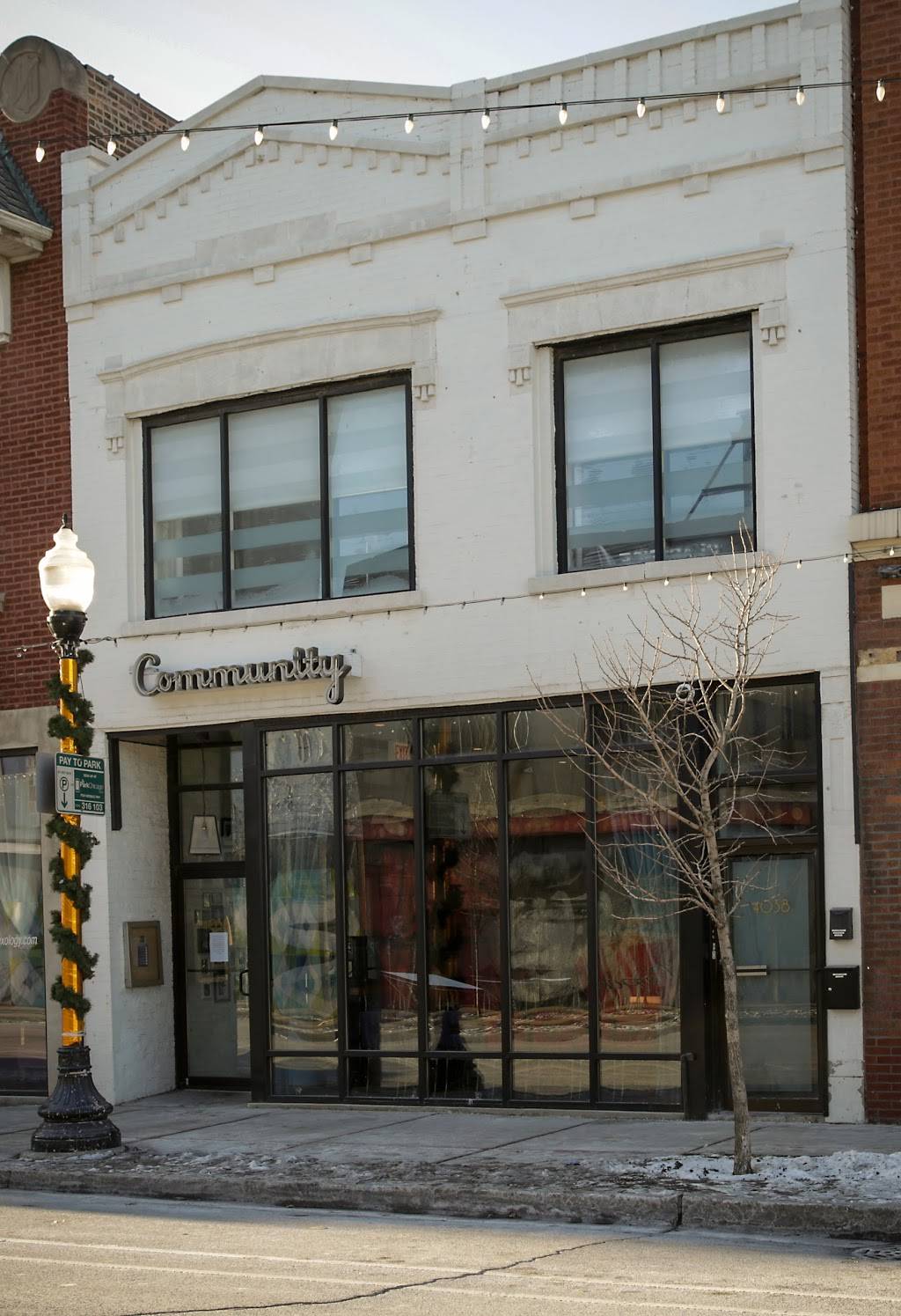 Community Tavern | restaurant | 4038 N Milwaukee Ave, Chicago, IL 60641, USA | 7732836080 OR +1 773-283-6080