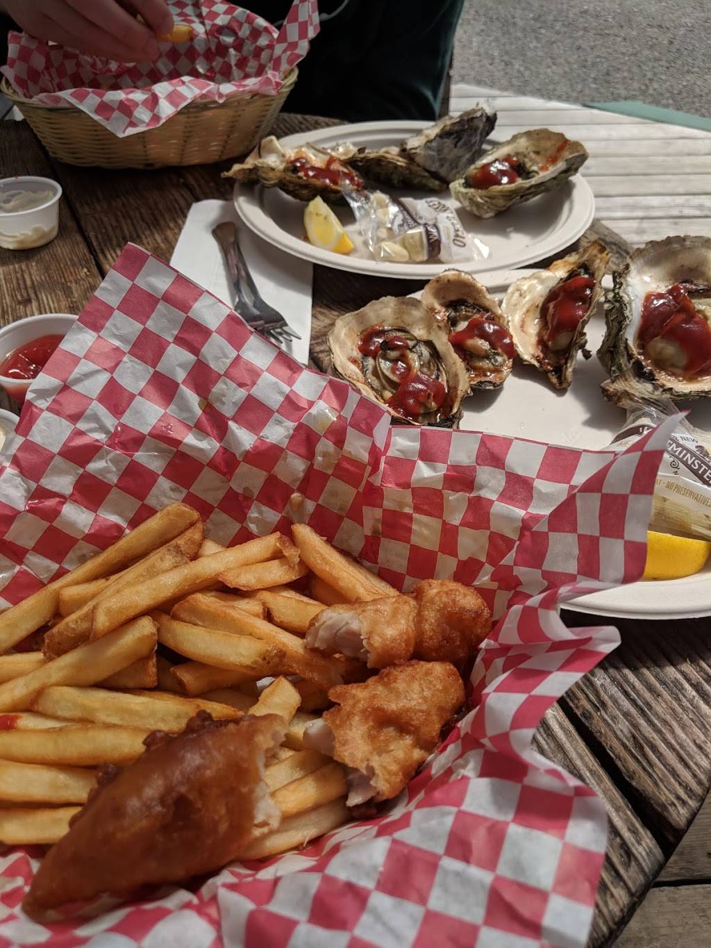 Boat House | restaurant | 1445 CA-1, Bodega Bay, CA 94923, USA | 7078753495 OR +1 707-875-3495