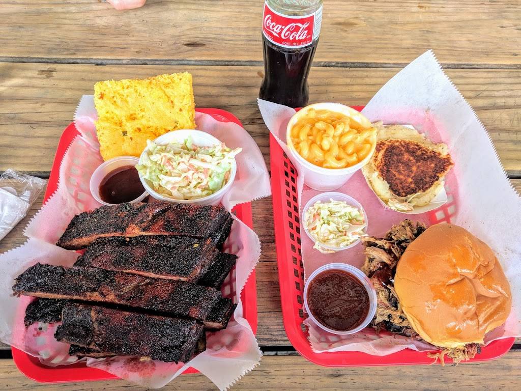 Elis BBQ | meal takeaway | 3313 Riverside Dr, Cincinnati, OH 45226, USA | 5135331957 OR +1 513-533-1957