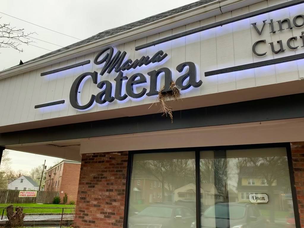 Mama Catena Vino e’ Cucina | restaurant | 711 Babbitt Rd, Euclid, OH 44123, USA | 2162611168 OR +1 216-261-1168