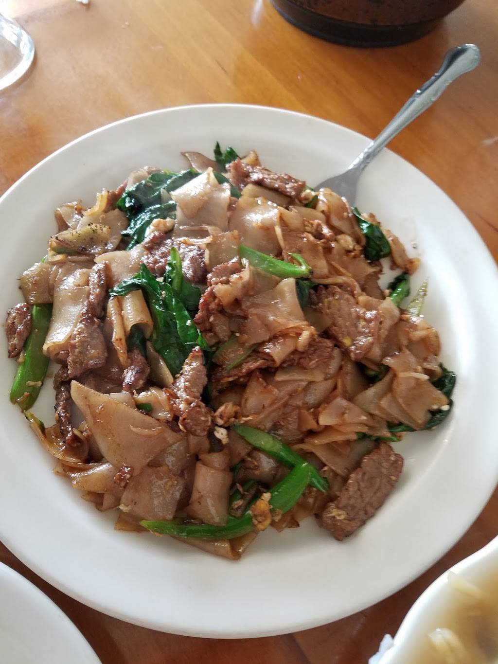 Mink Quan Thai | restaurant | 2821 E Anaheim St, Long Beach, CA 90804, USA | 5624393008 OR +1 562-439-3008