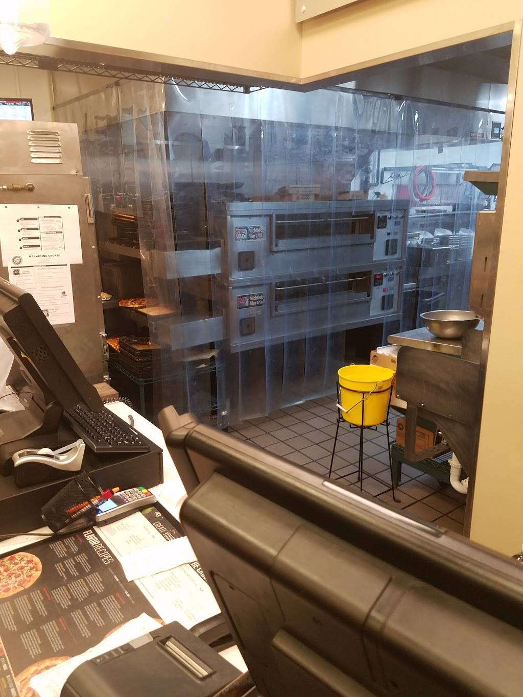 Pizza Hut | restaurant | 1837 Douglas Rd Unit D, Montgomery, IL 60538, USA | 6308974747 OR +1 630-897-4747