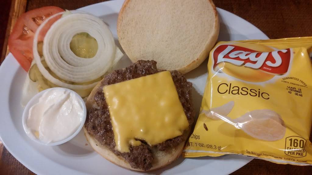 Maxs Cubbard | restaurant | 112 N Lebanon St, Lebanon, IN 46052, USA | 7654830838 OR +1 765-483-0838