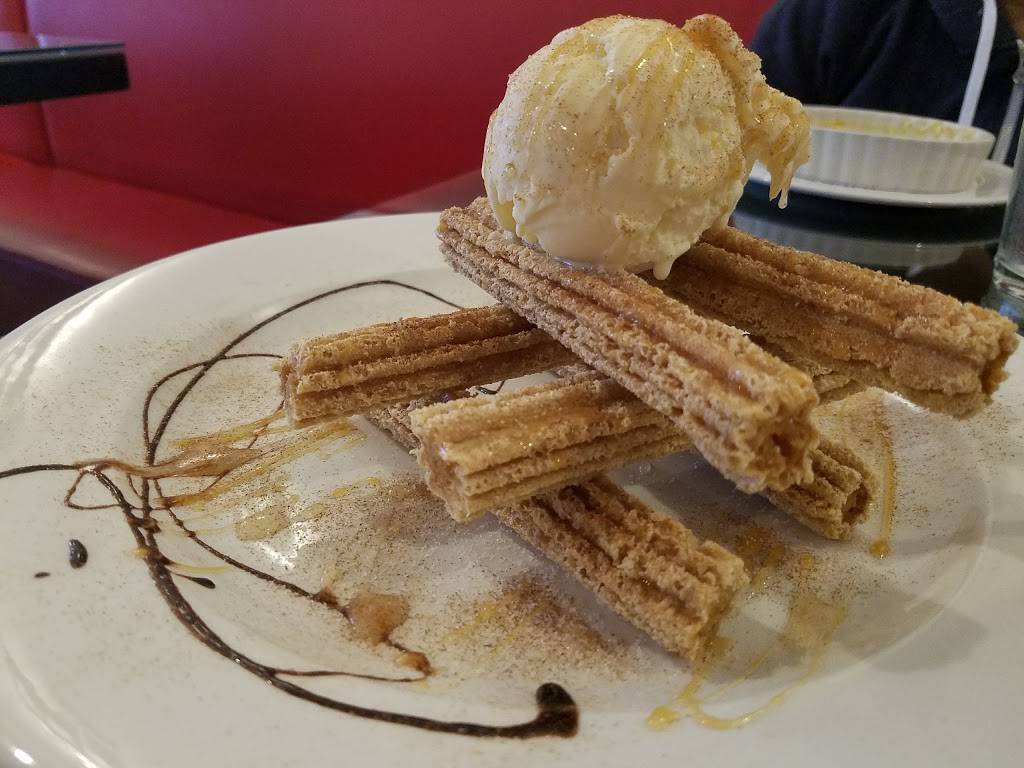 Papagallo Restaurant | restaurant | 87 Pleasant St, Attleboro, MA 02703, USA | 7742033532 OR +1 774-203-3532