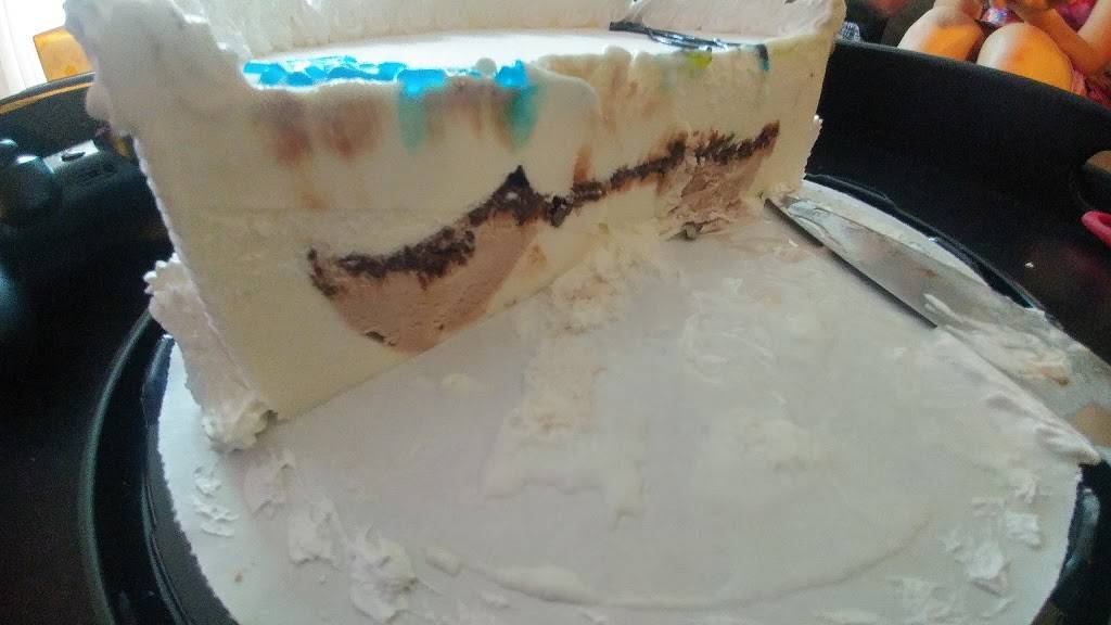 Dairy Queen | restaurant | 1800 Main St, Hopkins, MN 55343, USA | 9529300202 OR +1 952-930-0202