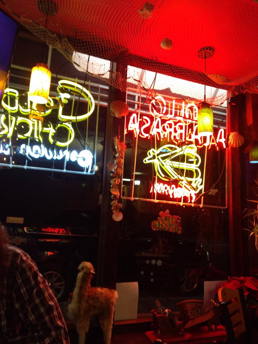 Golden Chicken | restaurant | 164 E Main St, Bay Shore, NY 11706, USA | 6316478240 OR +1 631-647-8240