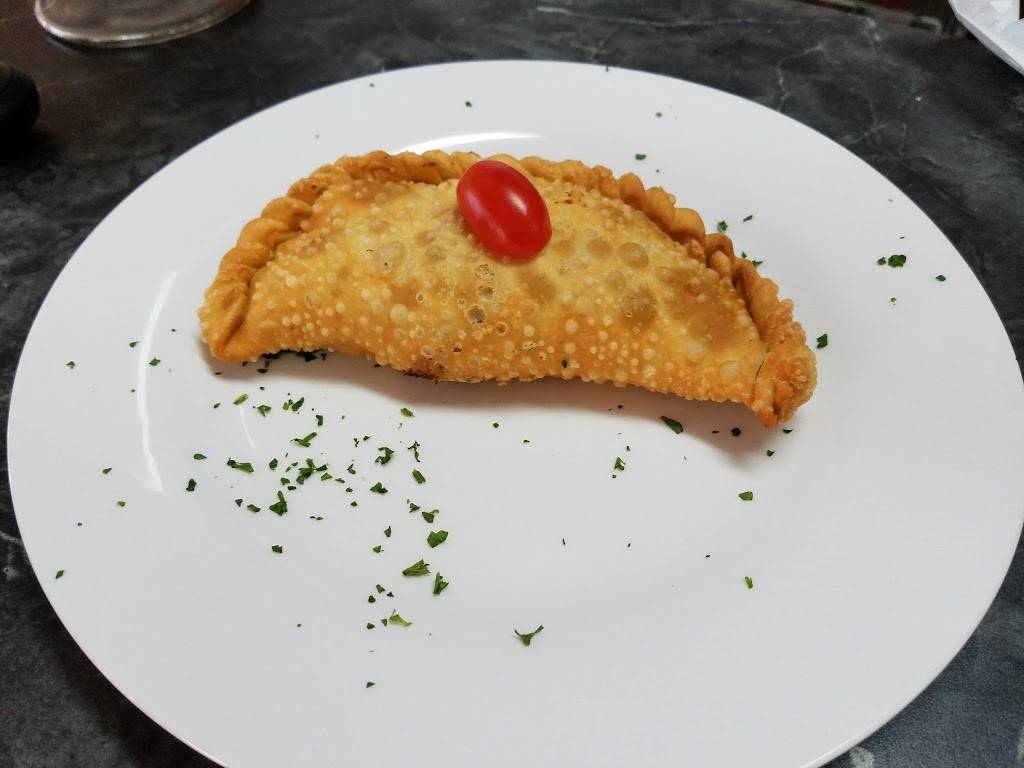 Candida Restaurant Cafeteria | restaurant | 2123 10th Ave N, Lake Worth, FL 33461, USA | 5615888720 OR +1 561-588-8720