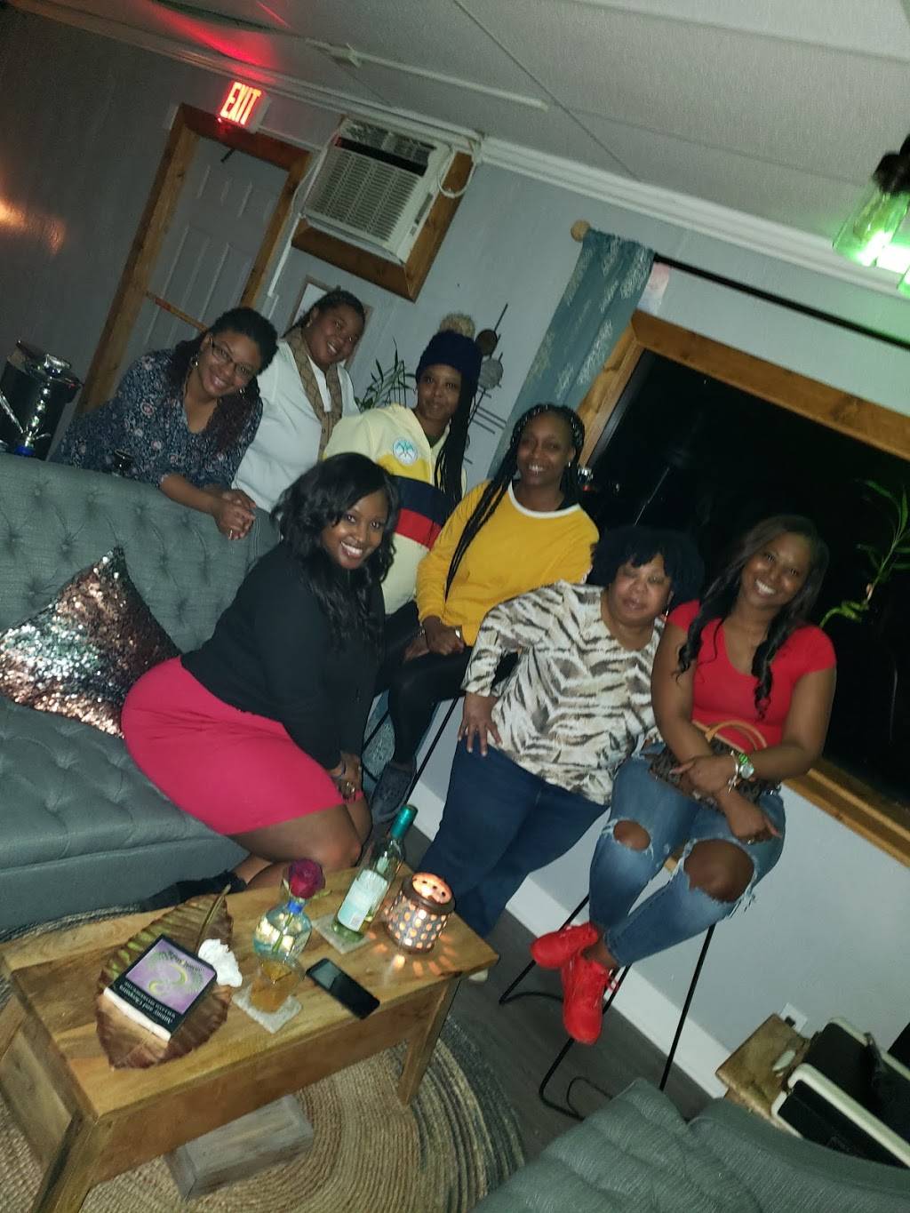 The Tiny House Cafe | restaurant | 1805 N Missouri St, West Memphis, AR 72301, USA | 8706295088 OR +1 870-629-5088