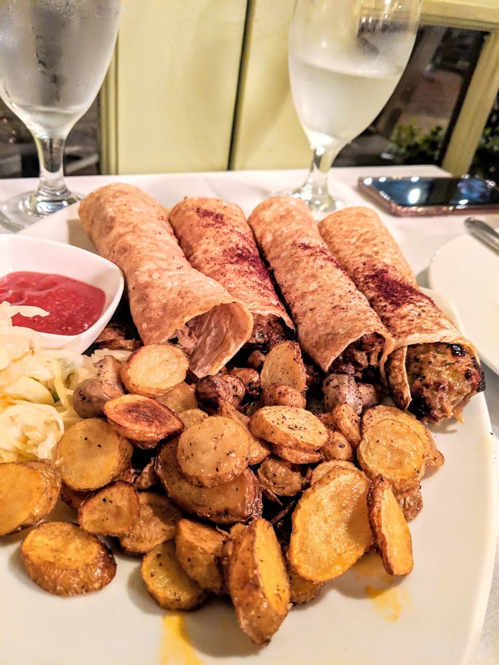 Traktir Restaurant Valley | restaurant | 18588 Ventura Blvd, Tarzana, CA 91356, USA | 8183439100 OR +1 818-343-9100