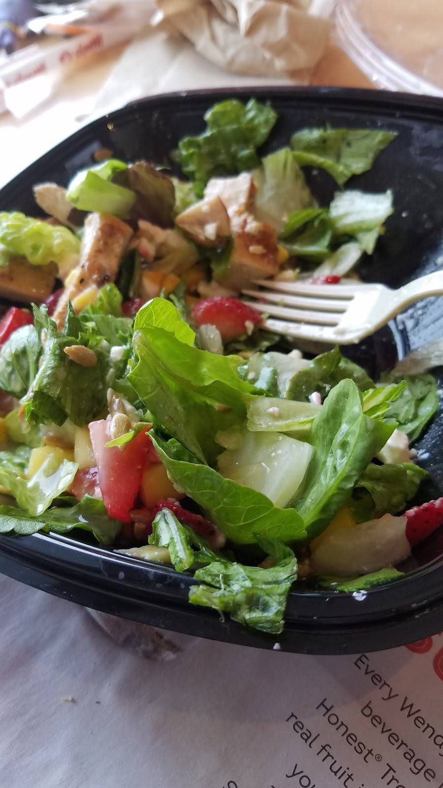 Wendys | restaurant | 19301 15 Mile Rd, Clinton Twp, MI 48035, USA | 5867920075 OR +1 586-792-0075