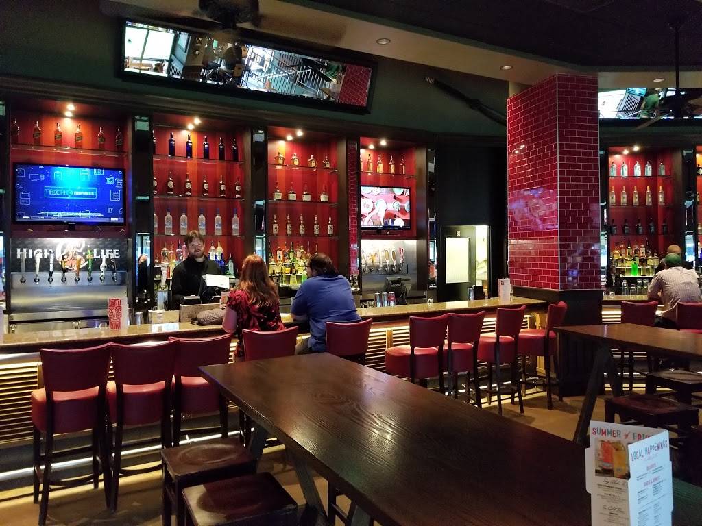 TGI Fridays | restaurant | 1 Brewers Way, Milwaukee, WI 53214, USA | 4149024201 OR +1 414-902-4201