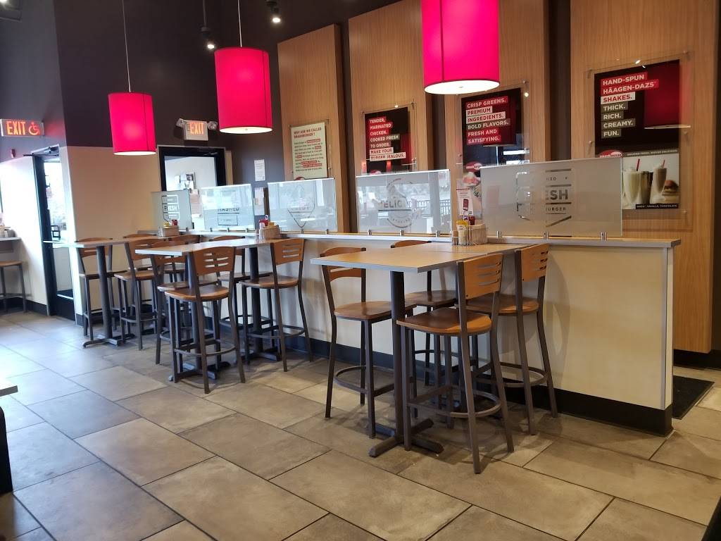 Smashburger | restaurant | 54 Hazard Ave, Enfield, CT 06082, USA | 8606986229 OR +1 860-698-6229