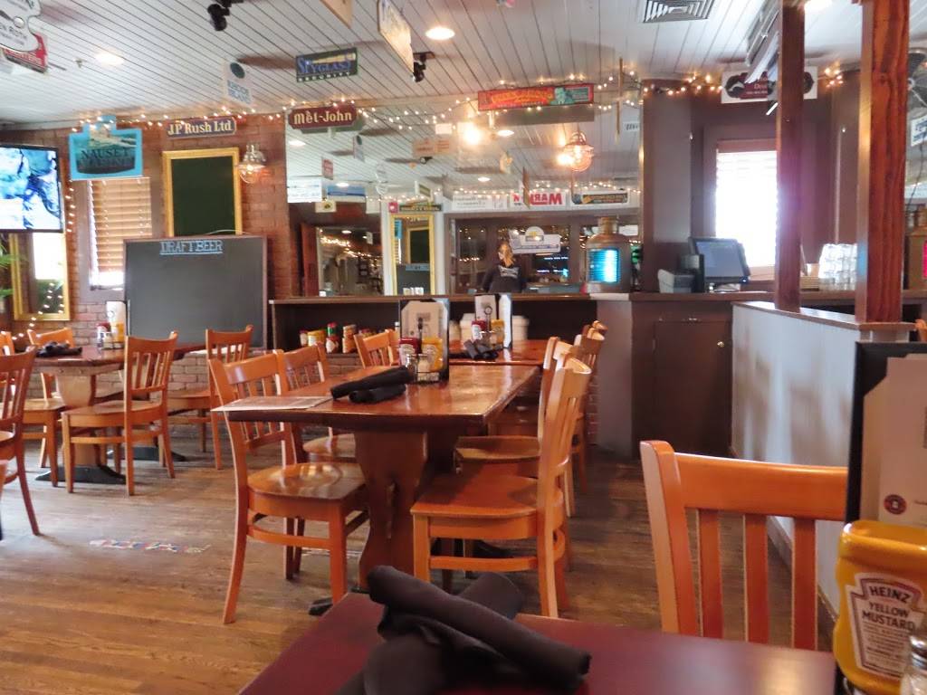 The Lanyard Bar & Grill | restaurant | 429 MA-28, Harwich Port, MA 02646, USA | 5084300404 OR +1 508-430-0404