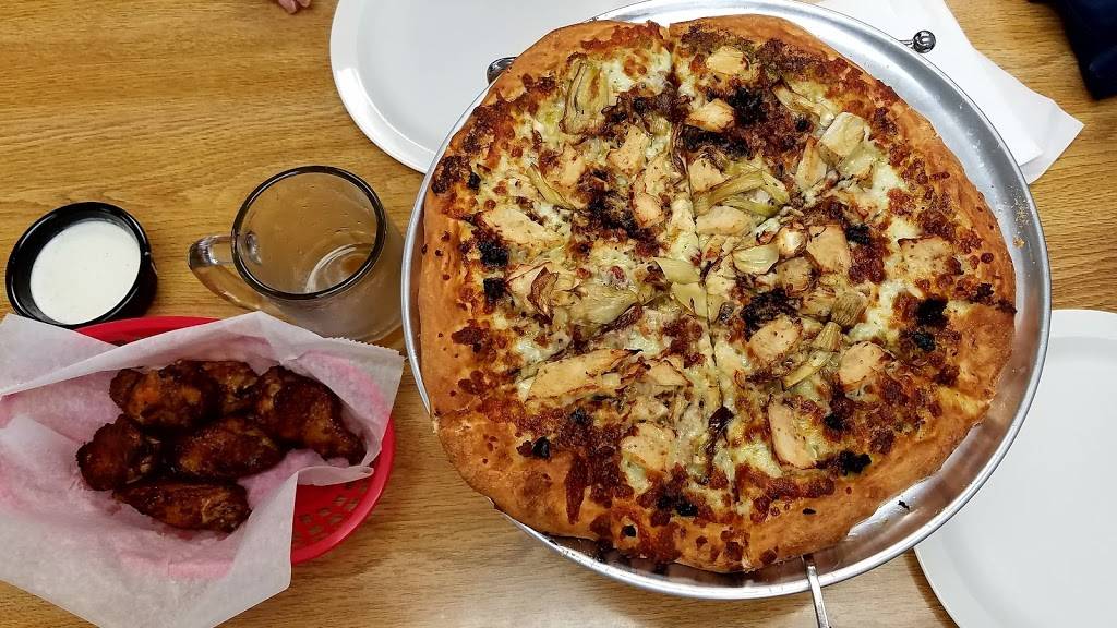 Strattons Pizzeria | restaurant | 330 S Lincoln Way, Galt, CA 95632, USA | 2092517590 OR +1 209-251-7590