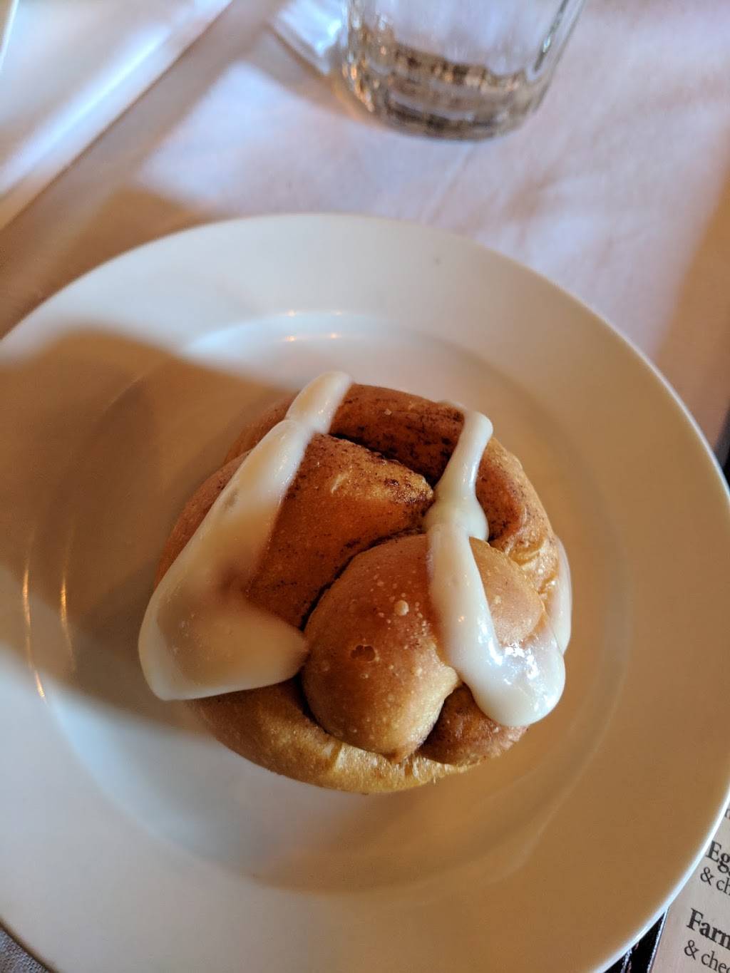 Tarrants West | restaurant | 11129 Three Chopt Rd, Richmond, VA 23233, USA | 8042059009 OR +1 804-205-9009