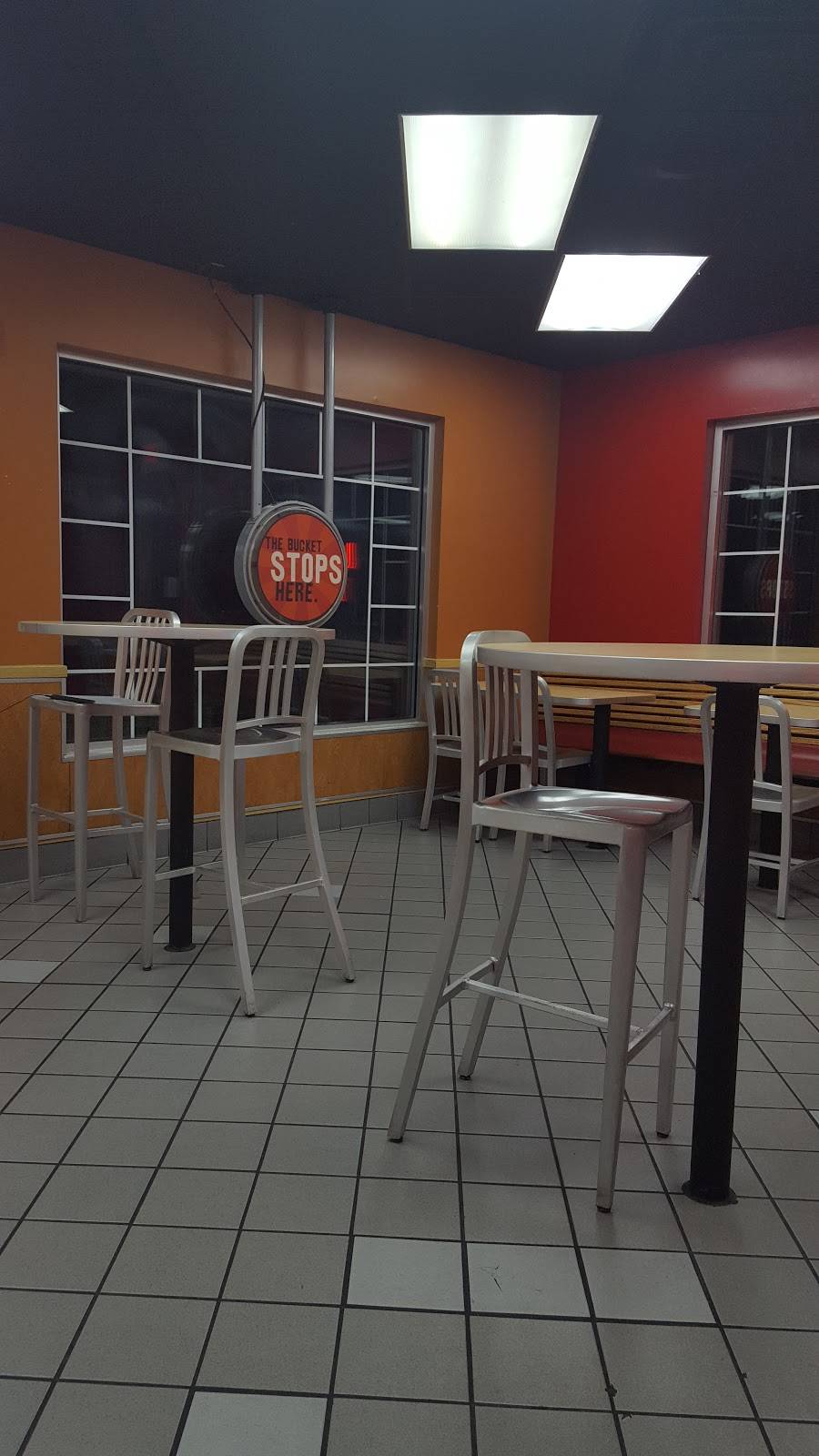 KFC | restaurant | 220 Fox Hunt Dr, Bear, DE 19701, USA | 3028360714 OR +1 302-836-0714