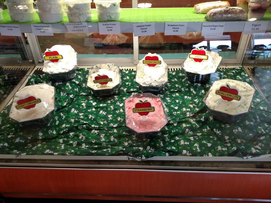 Big Apple Bagels | bakery | 1123 US-31, Petoskey, MI 49770, USA | 2313481110 OR +1 231-348-1110