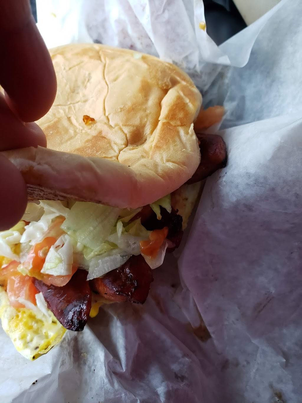 Friendlys Burger | restaurant | 2200 Cedar Crest Blvd #4202, Dallas, TX 75203, USA | 4699178525 OR +1 469-917-8525