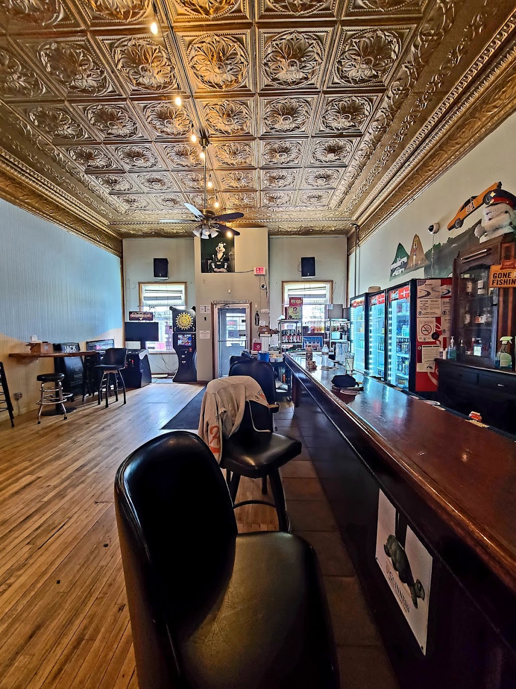 Art Deco Saloon | restaurant | 1820 4th St, Peru, IL 61354, USA | 8152230400 OR +1 815-223-0400