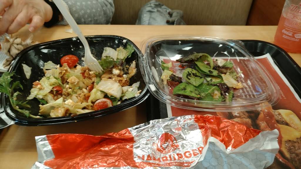 Wendys | restaurant | 560 SW Cutoff, Worcester, MA 01607, USA | 5087931601 OR +1 508-793-1601