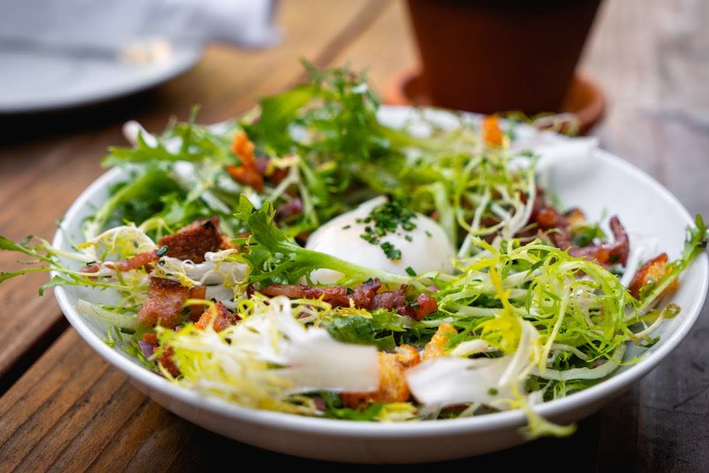 Red Cow | restaurant | 1423 34th Ave, Seattle, WA 98122, USA | 2064547932 OR +1 206-454-7932