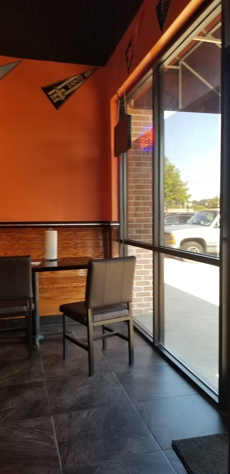 Wings house | restaurant | 1046 Church Rd W #111, Southaven, MS 38671, USA | 6625108439 OR +1 662-510-8439