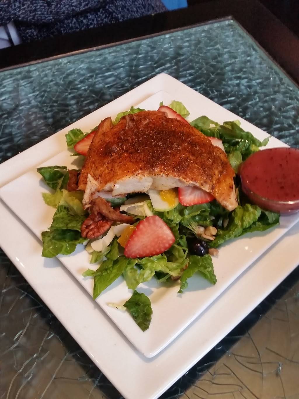 The District Bar and Grill | restaurant | 377 W Larned St, Detroit, MI 48226, USA | 3132858992 OR +1 313-285-8992