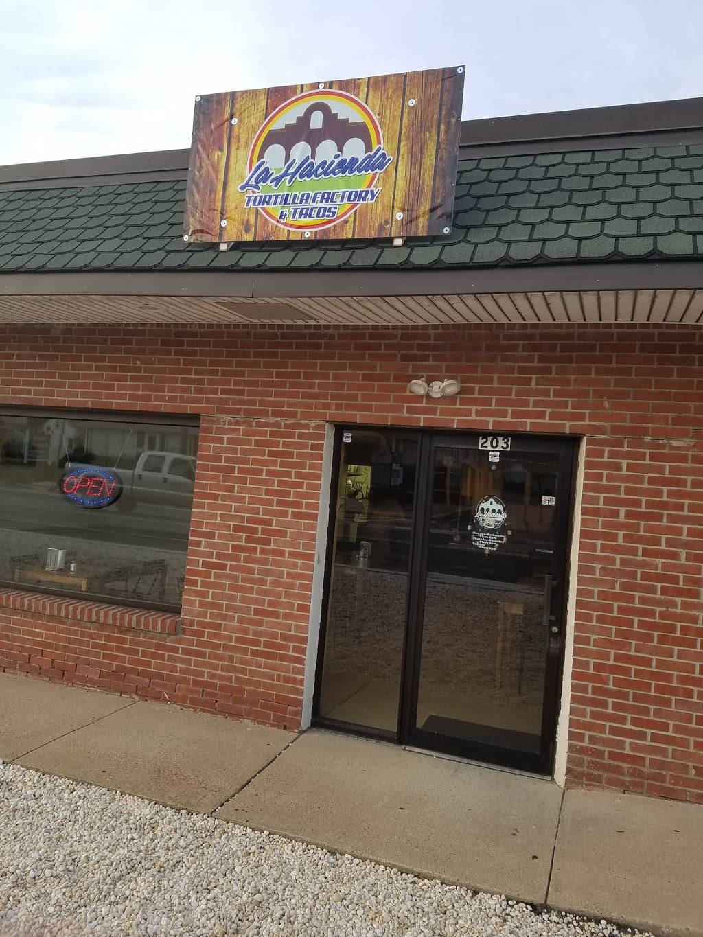 La Hacienda | restaurant | 203 Atlantic City Blvd, Beachwood, NJ 08722, USA | 7325696660 OR +1 732-569-6660