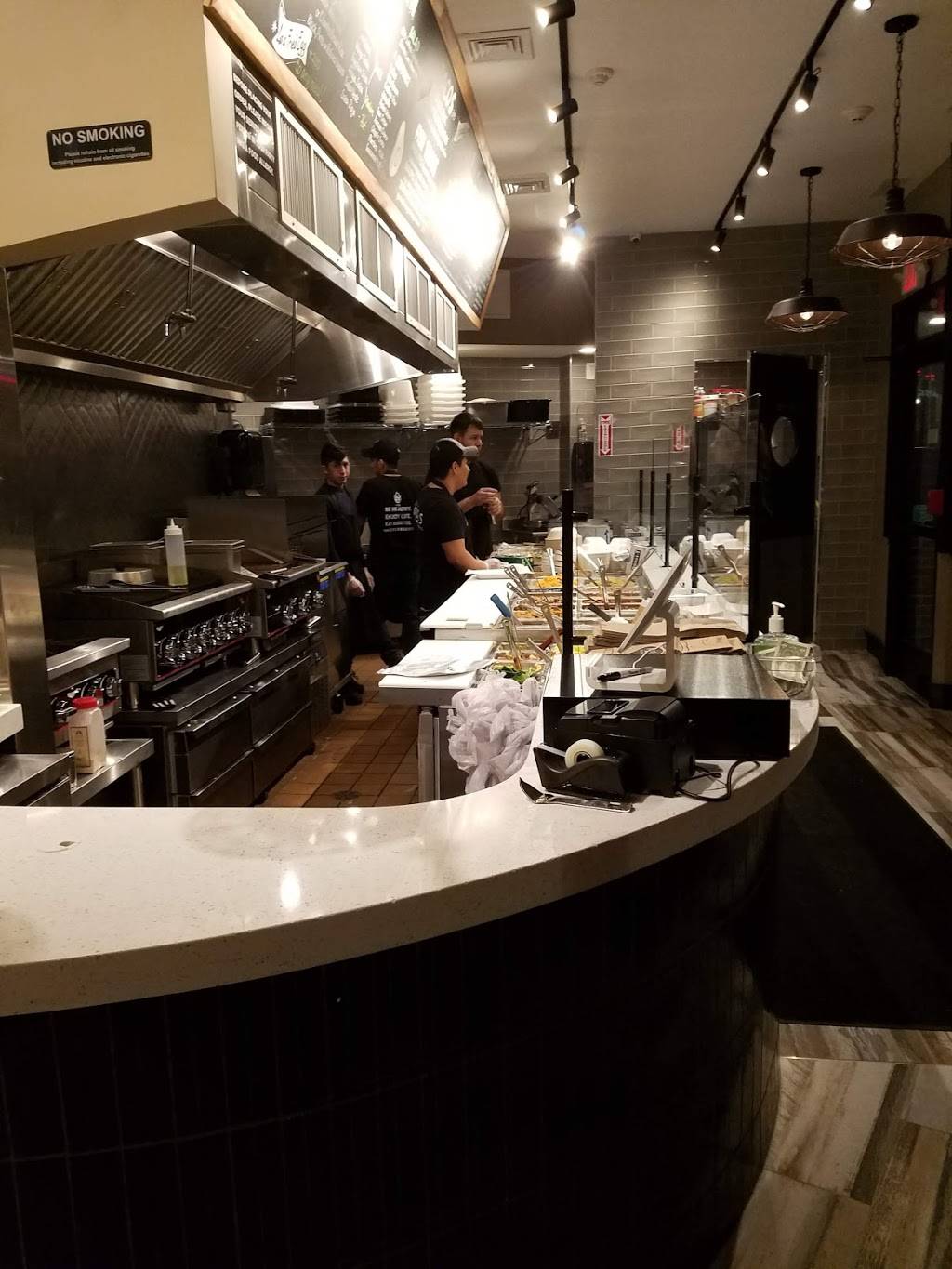 Los Amigos Taqueria | restaurant | 424 Highland Ave, Somerville, MA 02144, USA | 6174774472 OR +1 617-477-4472