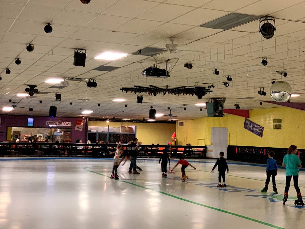 Skate Ranch | meal takeaway | 5012 Lotus Ln, Lufkin, TX 75904, USA | 9366344001 OR +1 936-634-4001