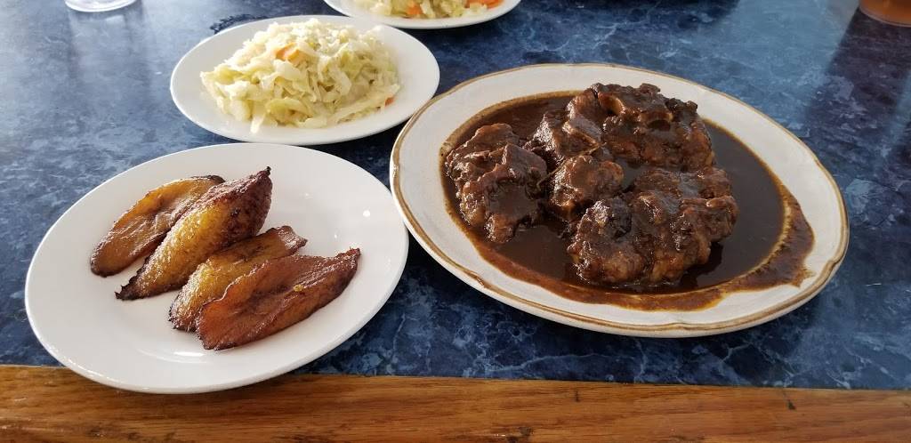 Jamaica House Sports Bar & Grill | restaurant | 2206 Carolina Beach Rd, Wilmington, NC 28401, USA | 9108338347 OR +1 910-833-8347