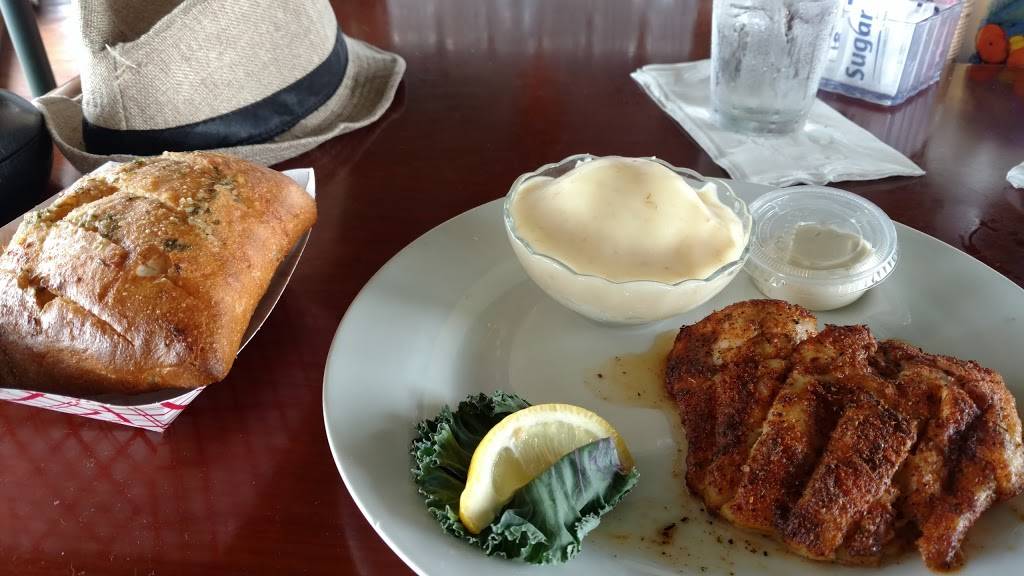 Billy’s Stone Crab | restaurant | 1 Collany Rd, Tierra Verde, FL 33715, USA | 7278662115 OR +1 727-866-2115