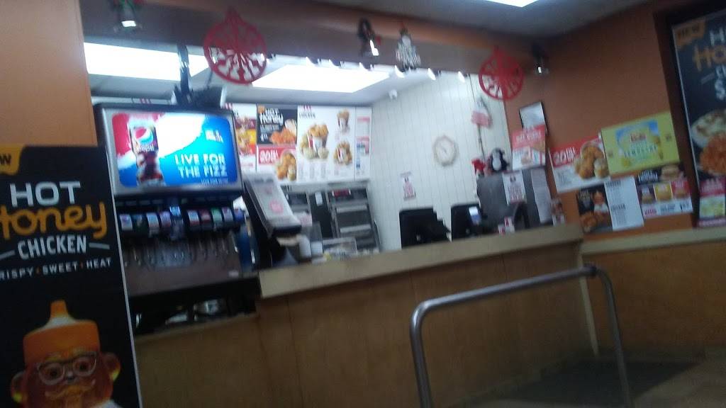 KFC | restaurant | 210 E Main St, Bay Shore, NY 11706, USA | 6316659559 OR +1 631-665-9559